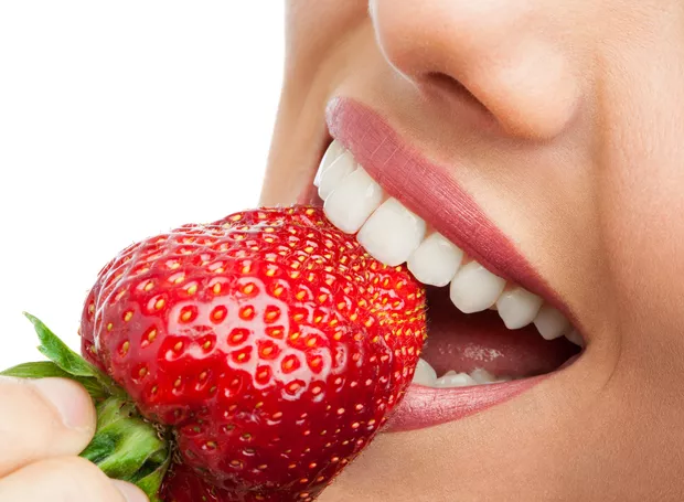 O Que Comer para Cuidar do Sorriso e Manter a Saúde Bucal
